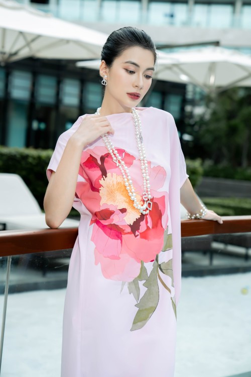 Sixdo Pink Floral Print Silk Maxi Dress